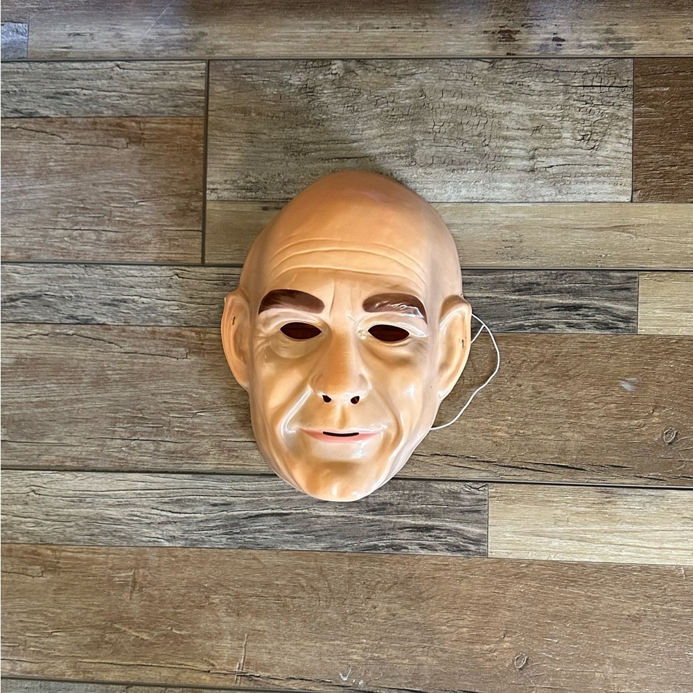 NEW STAR TREK MASK “ JEAN- LUC-PICARD” TREKKIES DEEP SPACE 9